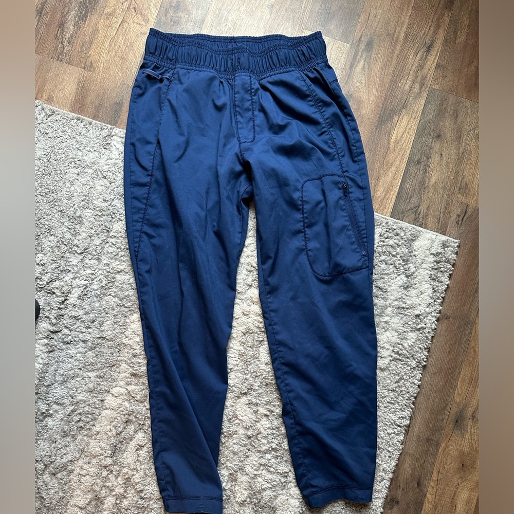 Men’s scrub joggers